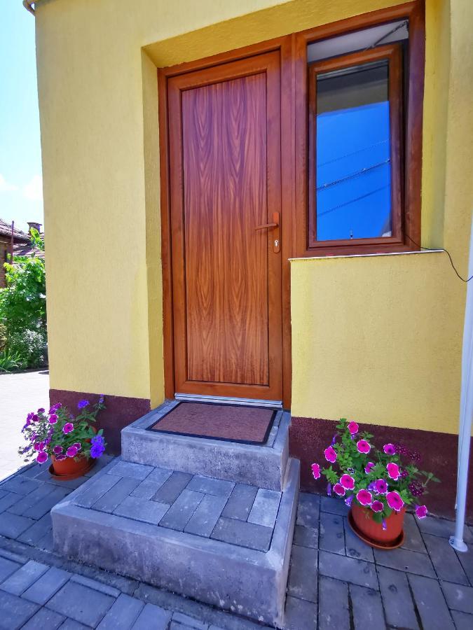 Hotel 1 For Rent Cluj-Napoca Exterior foto